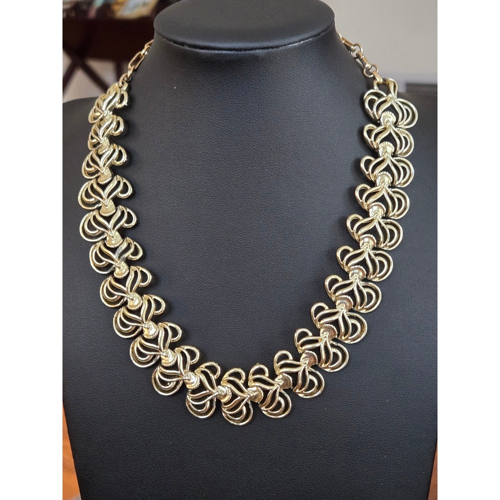 CORO Gold Tone Art Deco Choker Necklace Links Textured 17'' Vintage Signed